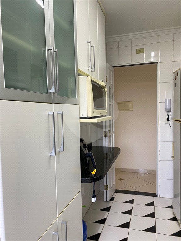 Apartamento à venda com 3 quartos em Vila dos Remédios, São Paulo, SP