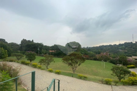 Casa à venda com 4 suítes no condomínio Vale da Santa Fé, Vinhedo - SP