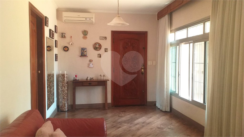 Casa à venda com 3 quartos, sendo 1 suíte, em Santo Amaro, São Paulo, SP