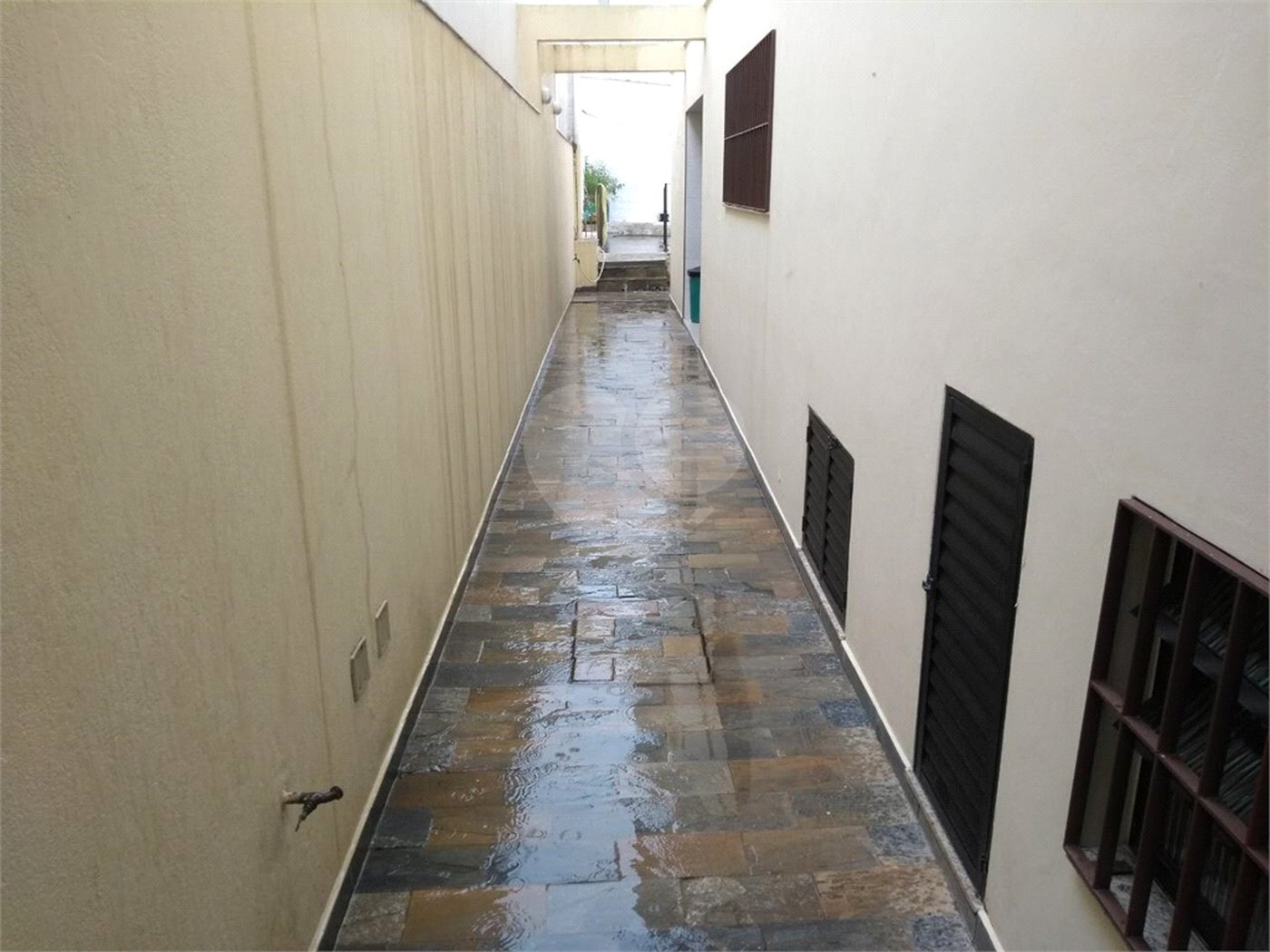 Sobrado à venda com 4 quartos, sendo 2 suítes, em Bosque da Saúde, São Paulo, SP