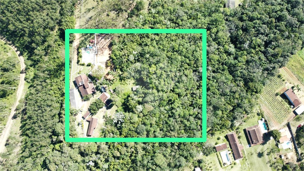 Sítio à venda com 8 quartos, sendo 4 suítes, em Boa Vista, Mogi das Cruzes, SP