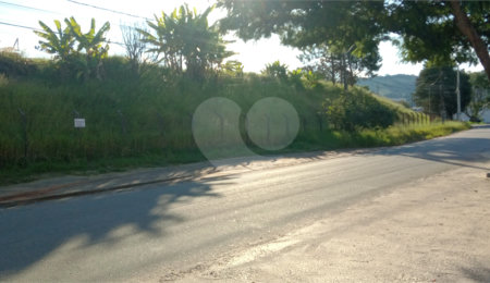 Terreno à venda com 1 quarto no Centro, Nazaré Paulista, SP
