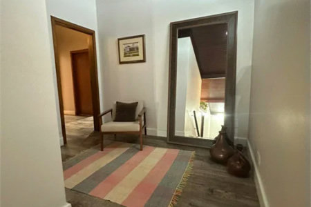 Casa à venda com 4 quartos, sendo 2 suítes, no condomínio Chacara Marques, Santana de Parnaíba - SP