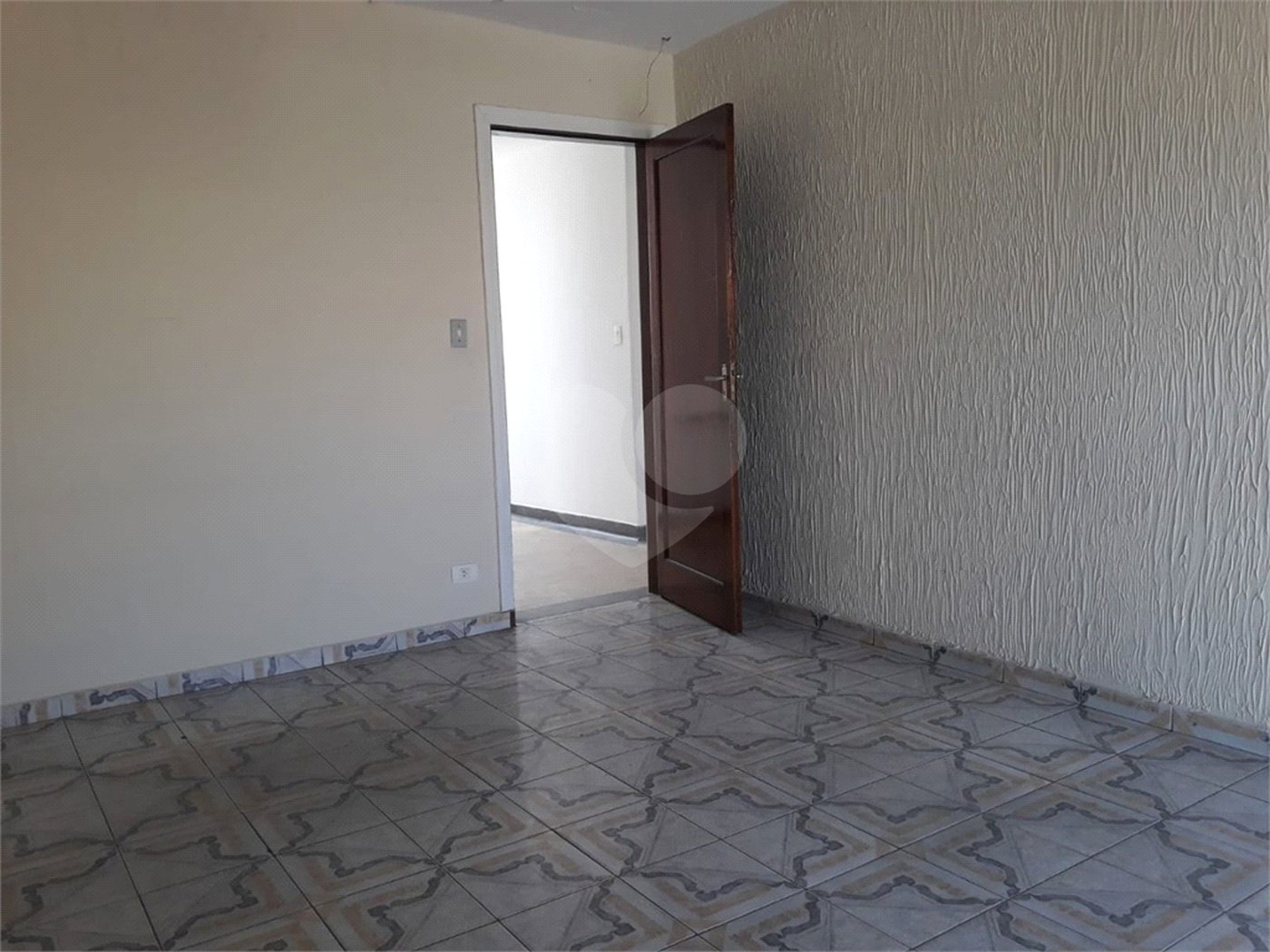 Sobrado para alugar com 4 quartos no Centro, São Roque, SP