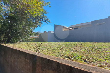 Terreno à venda no Parque Fehr – Segurança, qualidade de vida e natureza em perfeita harmonia!