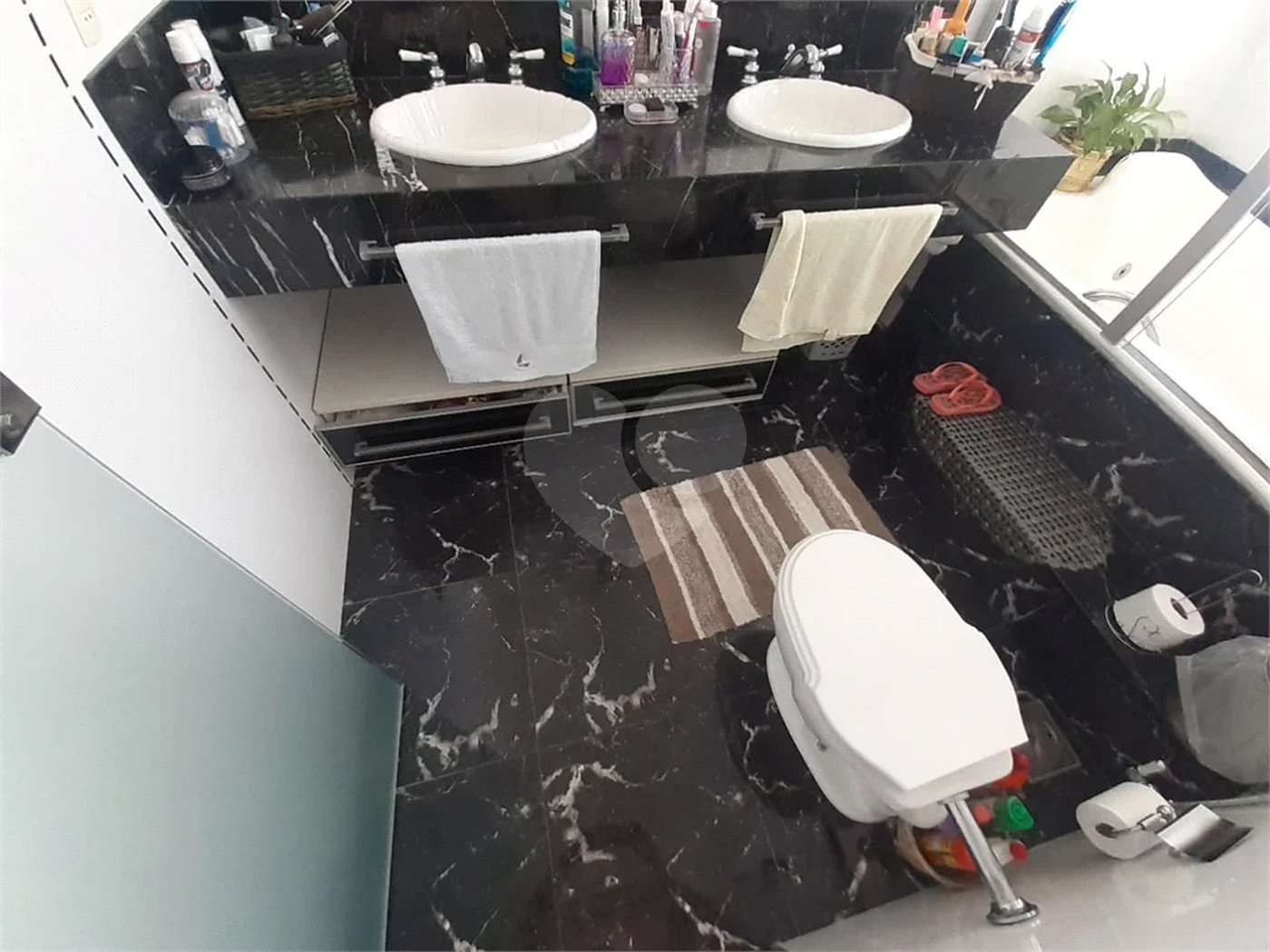 Ótima casa disponível para venda em Piracicaba, no Condomínio Residencial Village Des Lions no bairro Pompéia