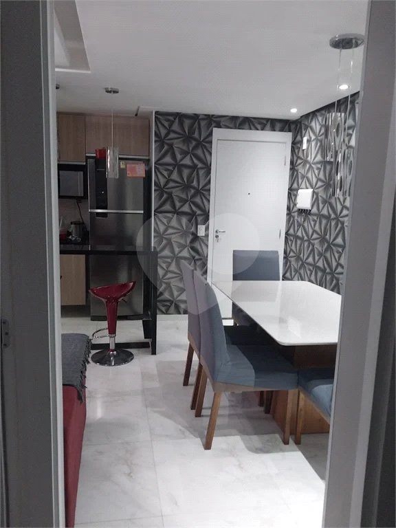 Apartamento de 2 quartos (1 suíte) à venda em Itaquera