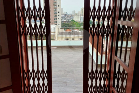 Sobrado à venda na Saúde c/ 330m2 - 5 Quartos/1 Suíte/2Vagas
