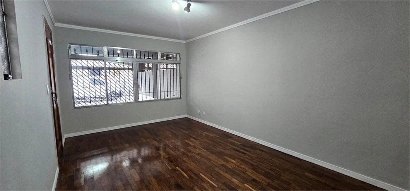 Sobrado à venda com 3 quartos, sendo 2 suítes, em Ferreira, São Paulo, SP