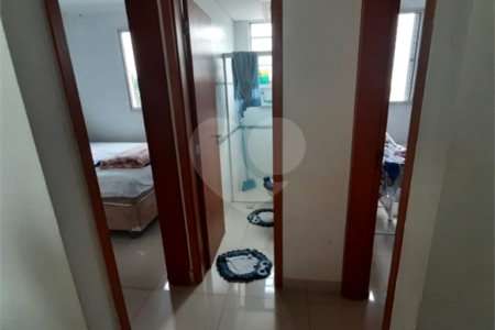 Apartamento no Condomínio Residencial Monte Logan