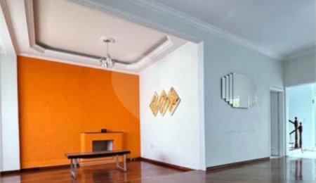 Casa à venda com 5 quartos, sendo 3 suítes, em Vila Lavínia, Mogi das Cruzes, SP