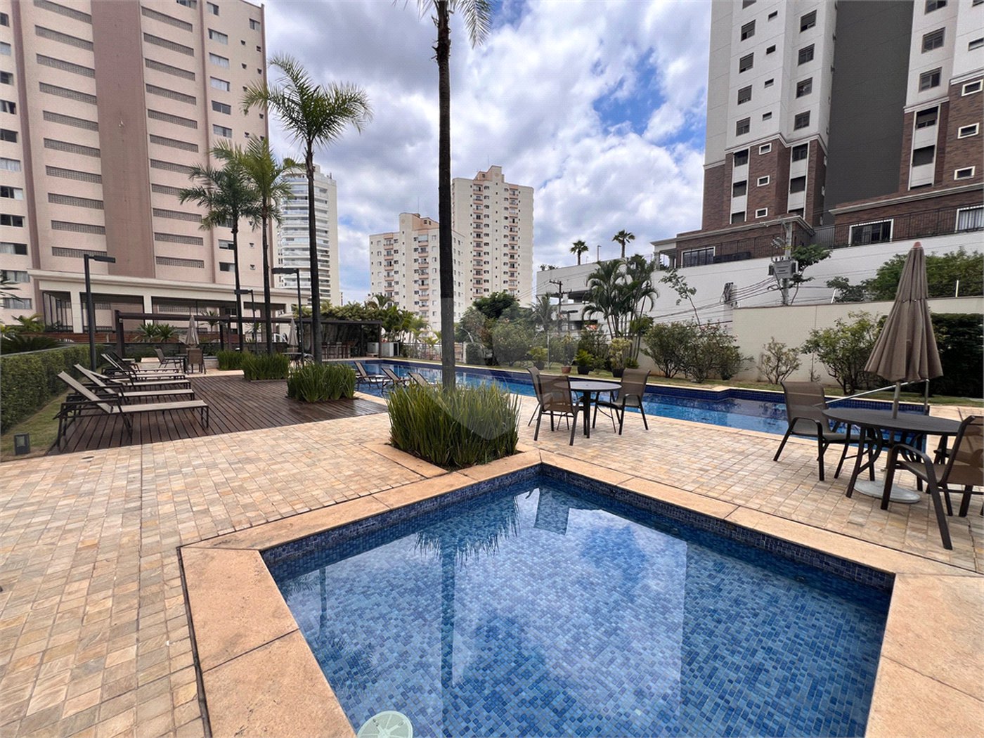 Apartamento à venda com 3 suítes em Santa Teresinha, São Paulo, SP