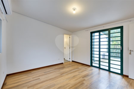 Casa para alugar com 5 quartos, sendo 3 suítes,  em Chácara Monte Alegre, São Paulo, SP