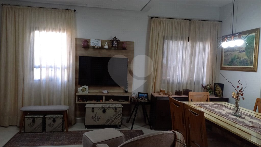 Casa à venda com 3 suítes no condomínio Residencial Marchant Buarque, Atibaia - SP