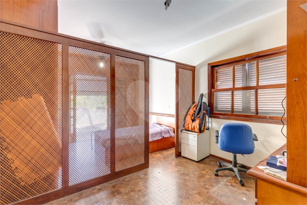 Casa à venda com 4 suítes no condomínio Granja do Morumbi, São Paulo - SP