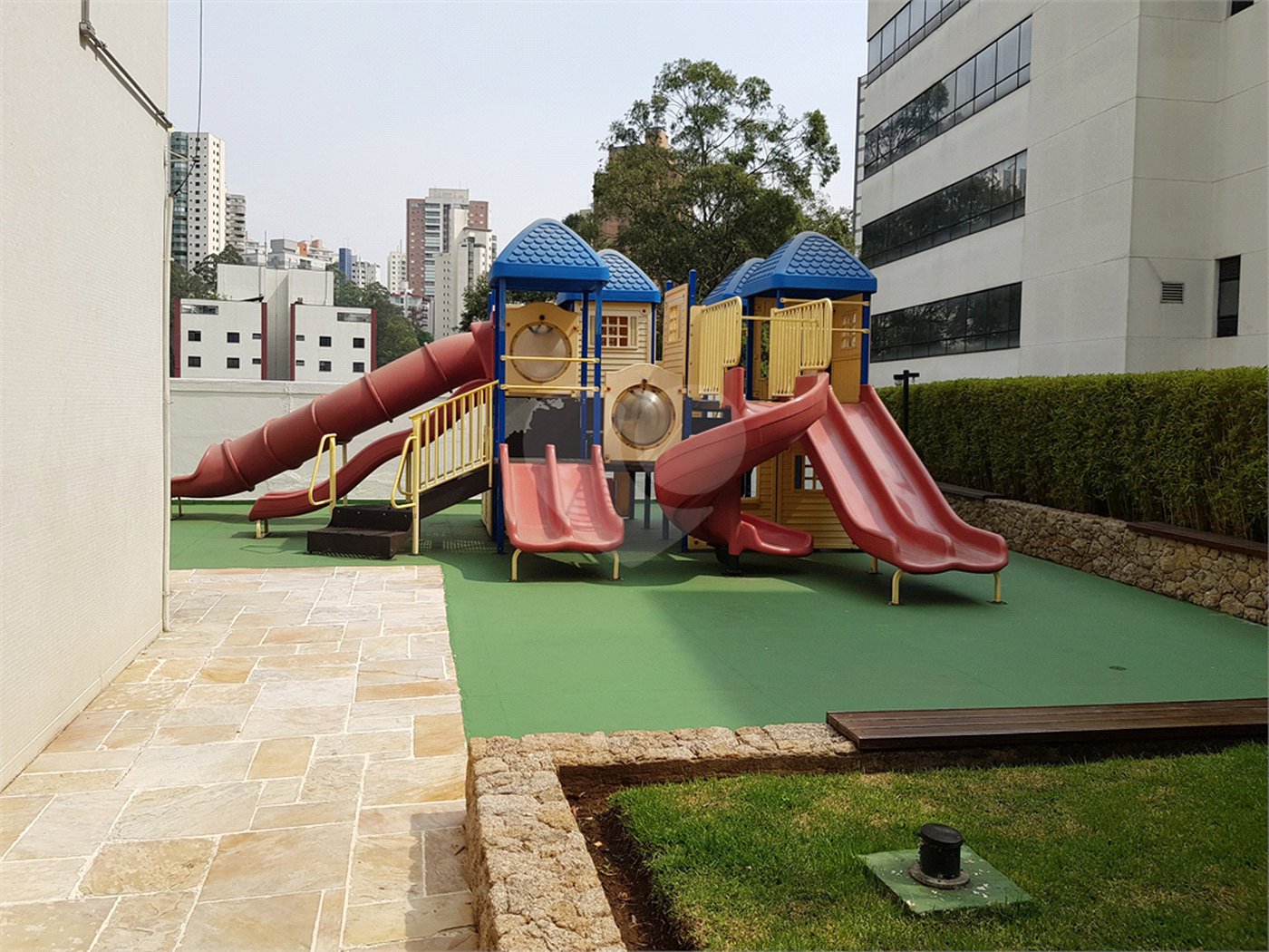 Apartamento à venda com 4 quartos, sendo 1 suíte, em Morumbi, São Paulo, SP