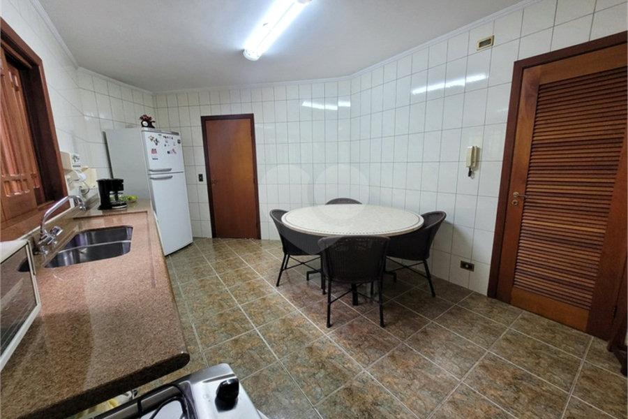 Casa à venda com 4 quartos, sendo 2 suítes, no condomínio Alpes da Cantareira, Mairiporã - SP