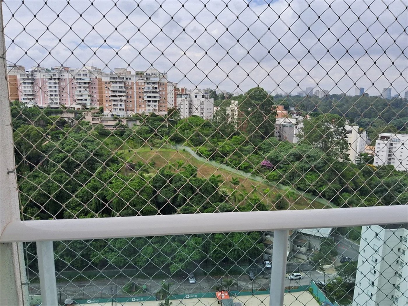 Apartamento à venda com 3 suítes em Paraíso do Morumbi, São Paulo, SP