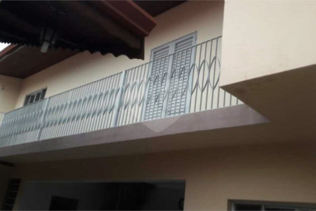 Casa à venda com 4 quartos, sendo 1 suíte, em Vila Santa Terezinha, Várzea Paulista, SP