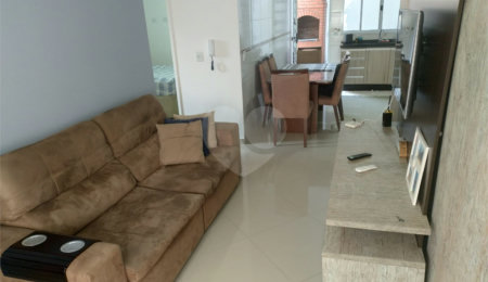 Casa à venda com 2 quartos, sendo 1 suíte, no condomínio Residencial Karen, São Paulo - SP
