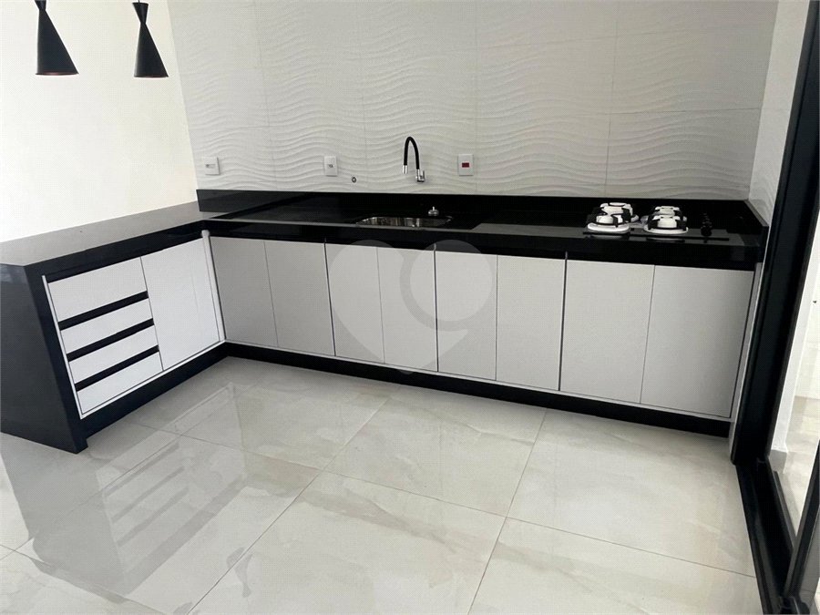 Casa à venda com 3 suítes no condomínio Campos do Conde I e II, Sorocaba - SP