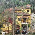 Sobrado à venda com 5 quartos, sendo 1 suíte, em Serra da Cantareira, Mairiporã, SP