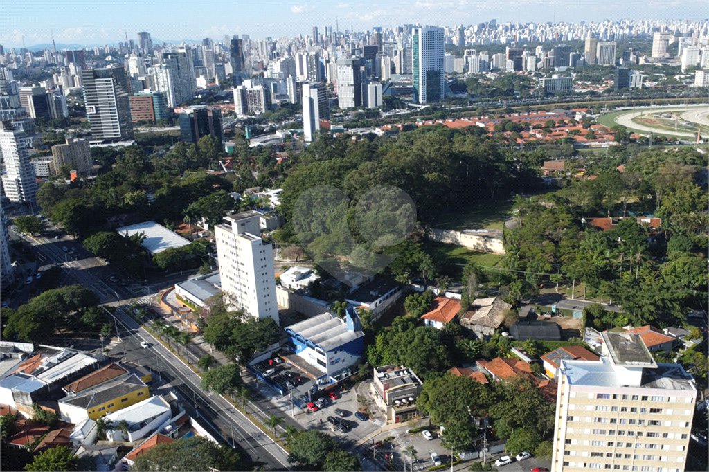 Casa à venda ou para alugar com 3 quartos, sendo 1 suíte, em Butantã, São Paulo, SP
