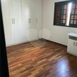 Sobrado à venda com 3 quartos, sendo 1 suíte, em Vila Lageado, São Paulo, SP