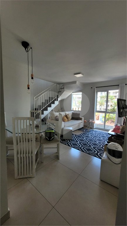 Casa à venda com 2 suítes no condomínio Residencial Sophia, São Paulo - SP