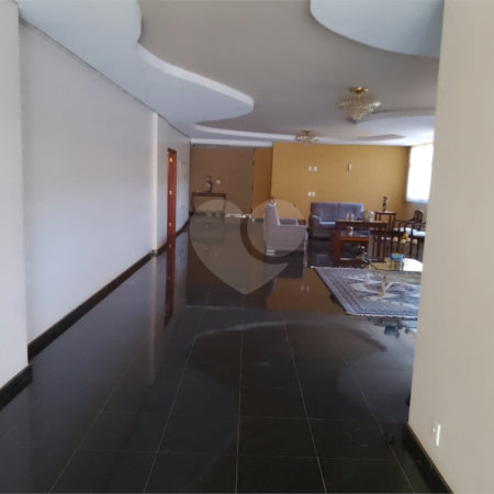 Apartamento à venda com 3 quartos, sendo 1 suíte, no Centro, Araraquara, SP