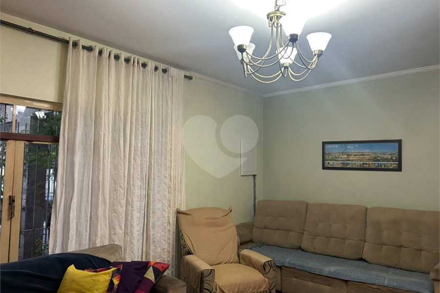 Sobrado à venda com 3 quartos, sendo 1 suíte,  em Tremembé, São Paulo, SP