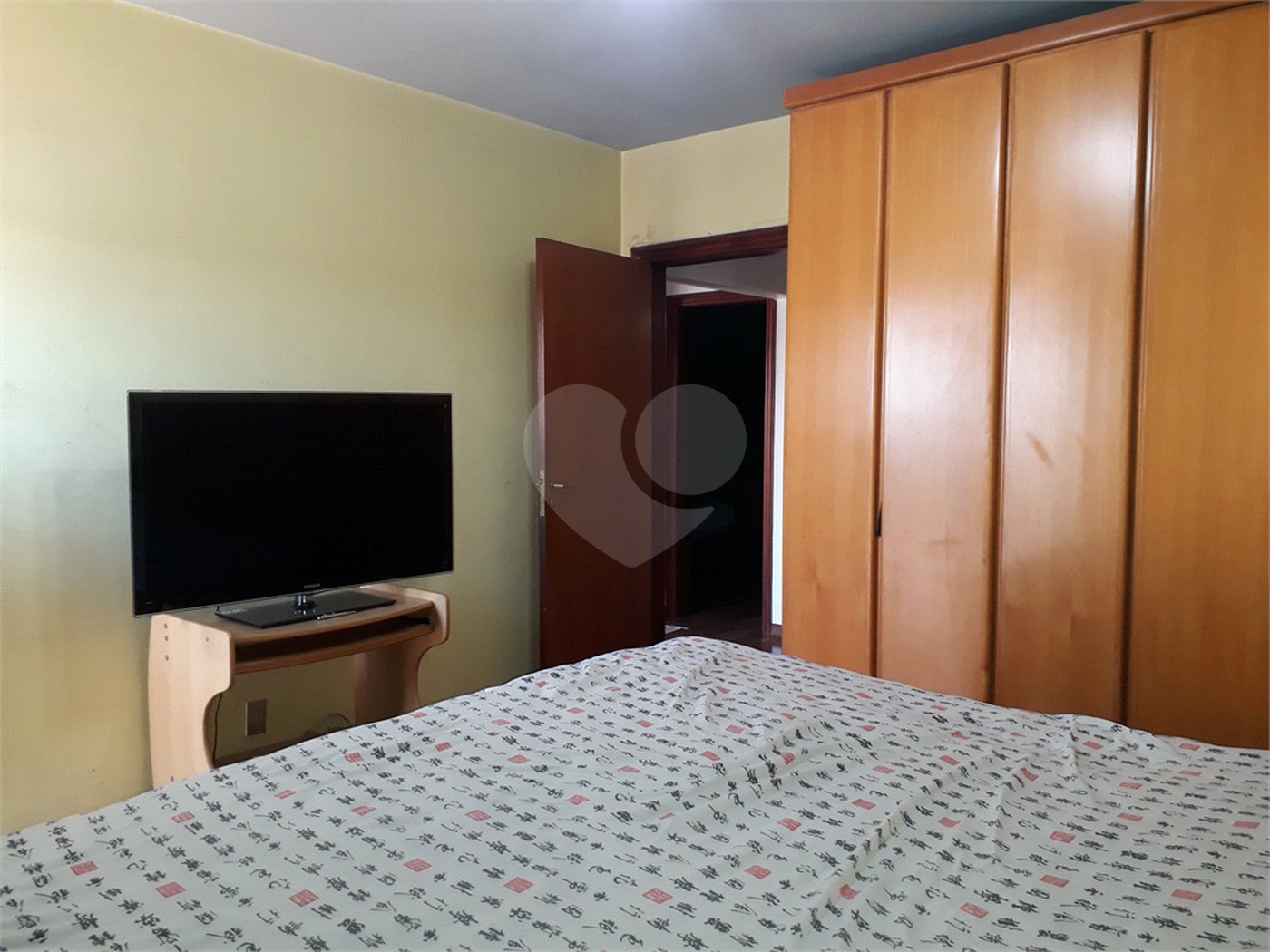 Sobrado à venda com 4 quartos, sendo 1 suíte, em Vila Constança, São Paulo, SP