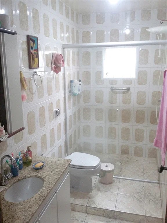 Sobrado à venda com 3 quartos em Jardim Macedônia, São Paulo, SP