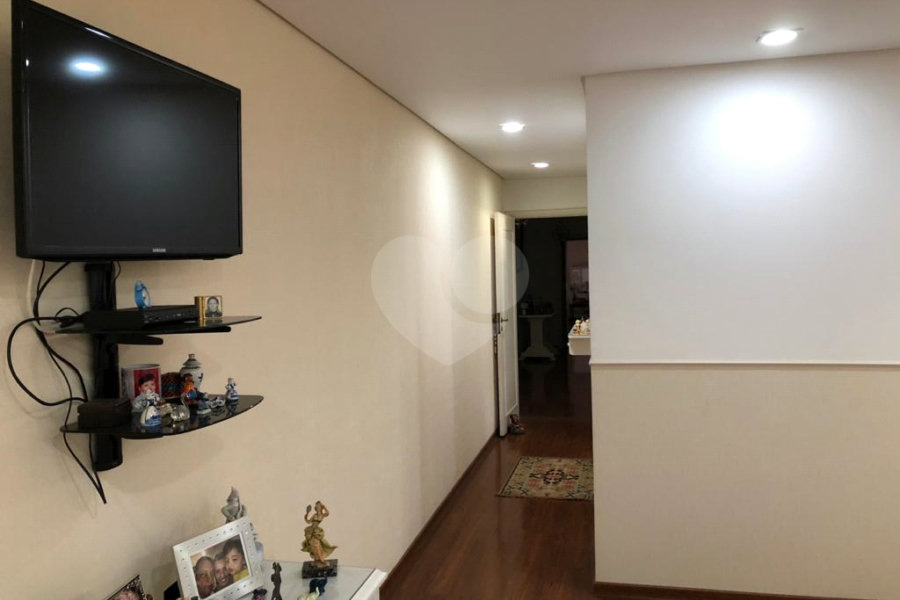 Sobrado à venda com 5 quartos, sendo 3 suítes, em Tremembé, São Paulo, SP