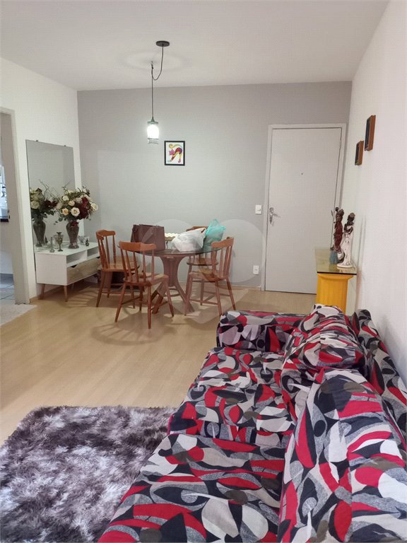 Apartamento à venda com 2 quartos em Vila Erna, São Paulo, SP