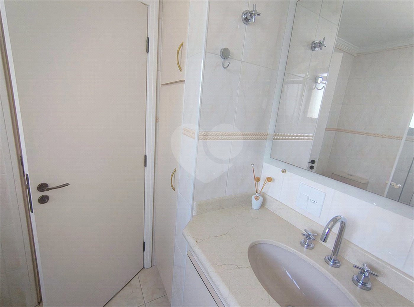 Apartamento à venda com 3 quartos, sendo 2 suítes, em Vila Rica, Jundiaí, SP