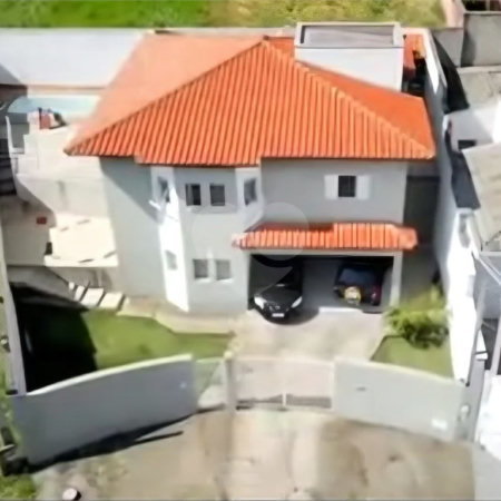 Casa à venda com 3 quartos, sendo 1 suíte, em Vila Capuava, Valinhos, SP