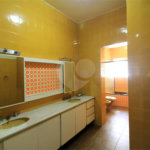 Casa à venda com 3 quartos, sendo 1 suíte, em Indianópolis, São Paulo, SP