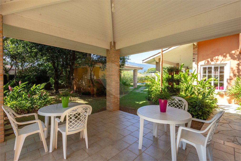 Casa à venda com 6 quartos, sendo 4 suítes, em Barequeçaba, São Sebastião, SP