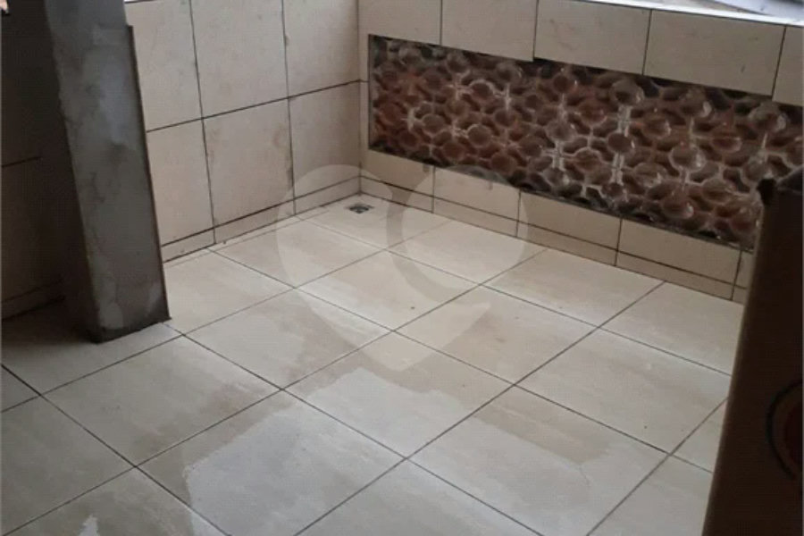 Sobrado à venda com 4 quartos, sendo 1 suíte, em Campo Limpo, São Paulo, SP