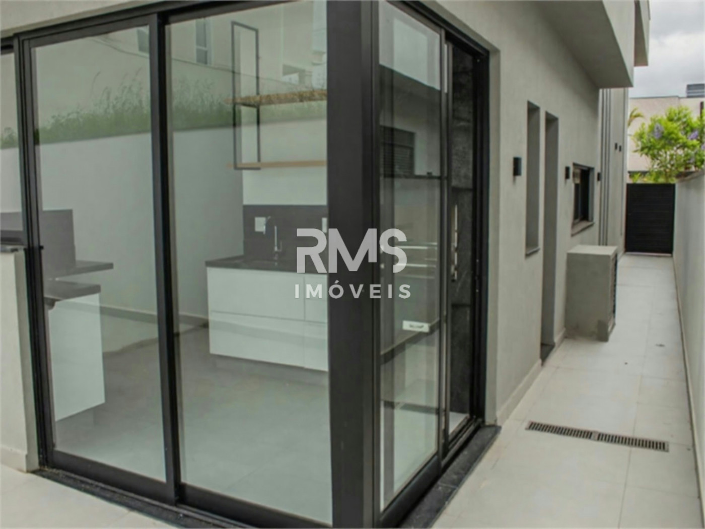 Casa à venda com 3 suítes no condomínio Residencial Central Parque, Salto - SP