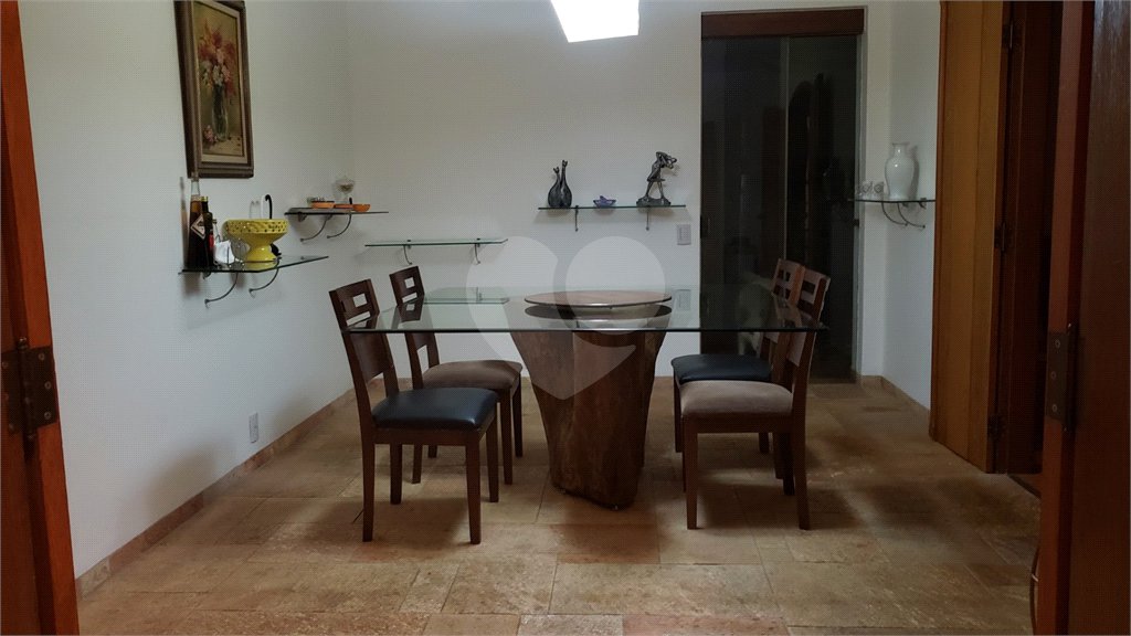 Casa de Vila à venda com 3 quartos, sendo 2 suítes, em Jardim Emília, Sorocaba, SP