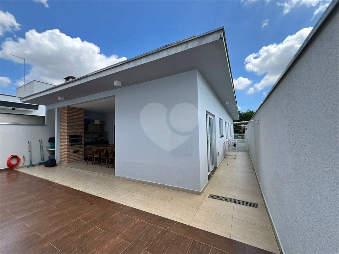 Casa à venda com 3 quartos, sendo 1 suíte,  no condomínio Golden Park Residence, Sorocaba - SP