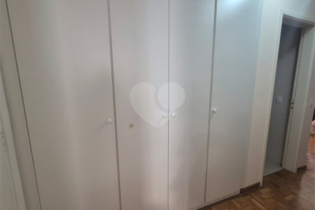 Apartamento à venda com 3 quartos, sendo 1 suíte, em Itaim Bibi, São Paulo, SP