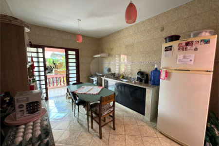 Casa à venda com 3 quartos, sendo 1 suíte, no Centro, Itapetininga, SP