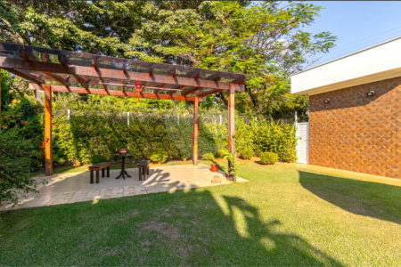 Casa à venda com 3 quartos, sendo 1 suíte,  no condomínio Vale do Lago, Sorocaba - SP