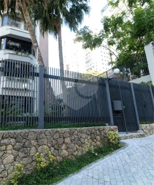 Apartamento à venda com 4 quartos, sendo 3 suítes, em Perdizes, São Paulo, SP