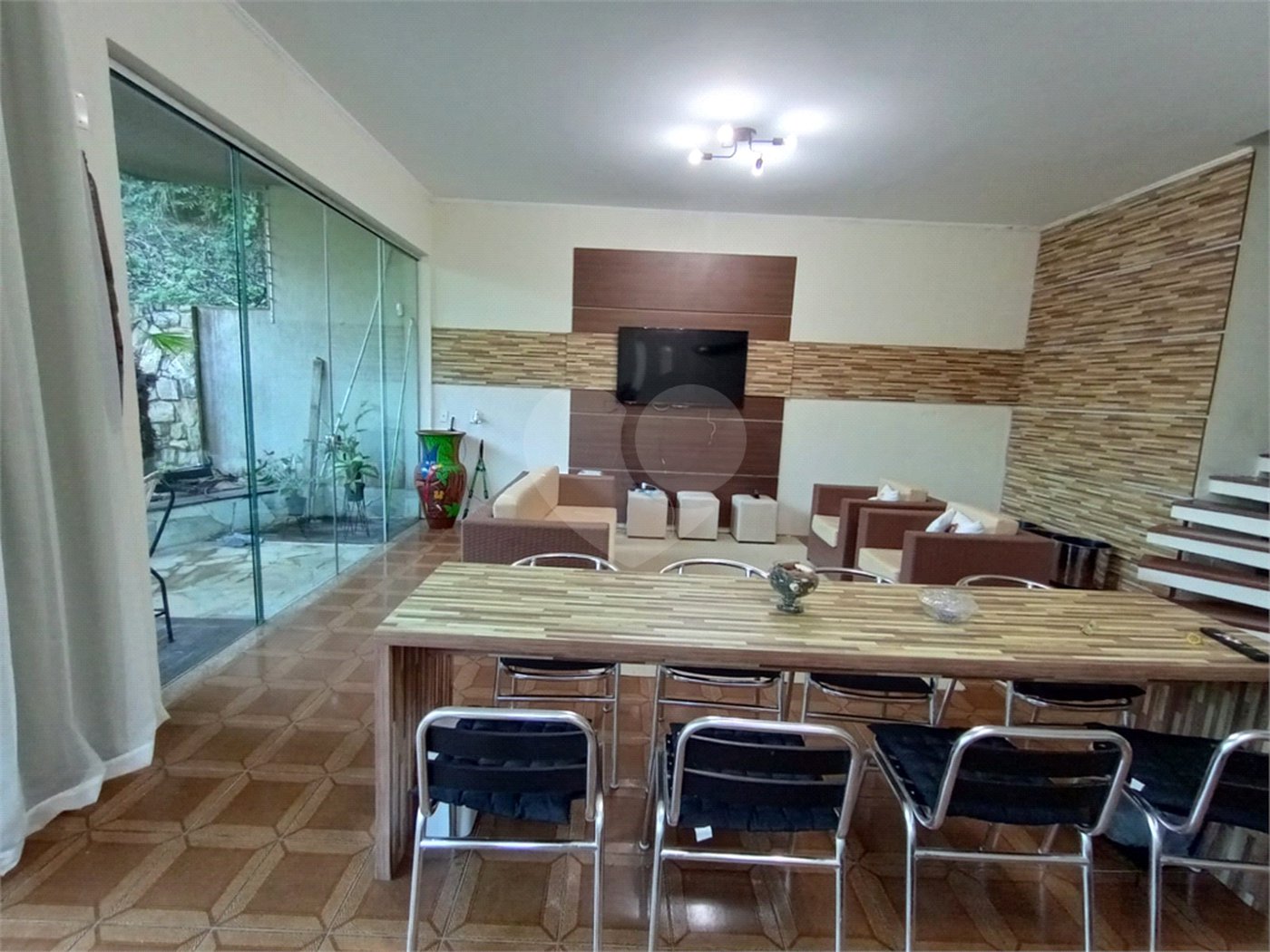 Sobrado à venda com 4 suítes em Tremembé, São Paulo, SP