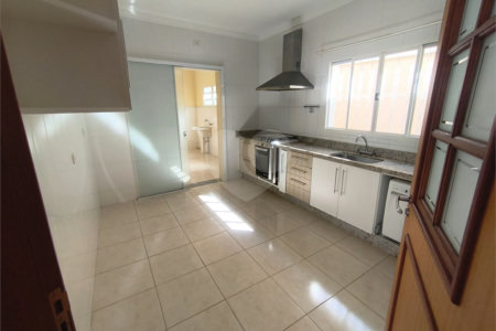 Casa à venda com 5 quartos, sendo 1 suíte,  em Jardim Colombo, Itapetininga, SP