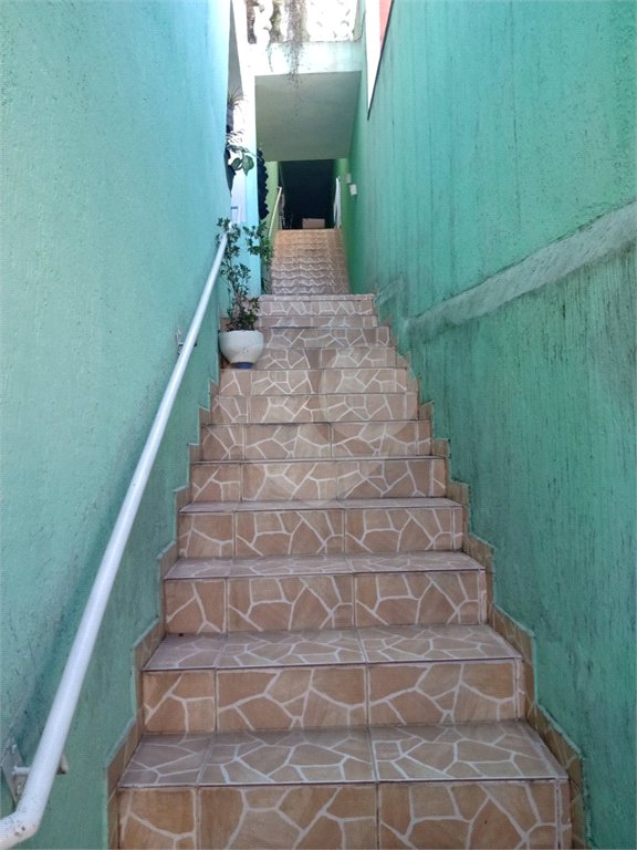 Sobrado à venda com 6 quartos em Horto, São Paulo, SP